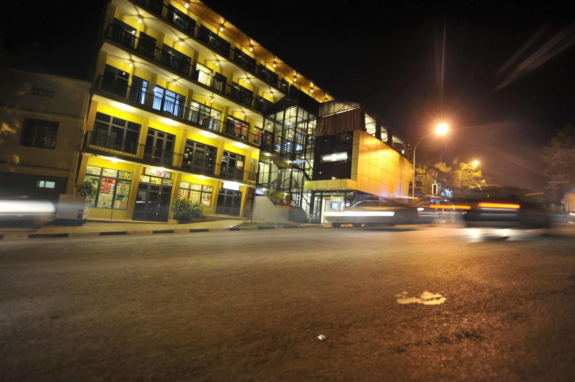 Gloria Hotel Kigali Esterno foto