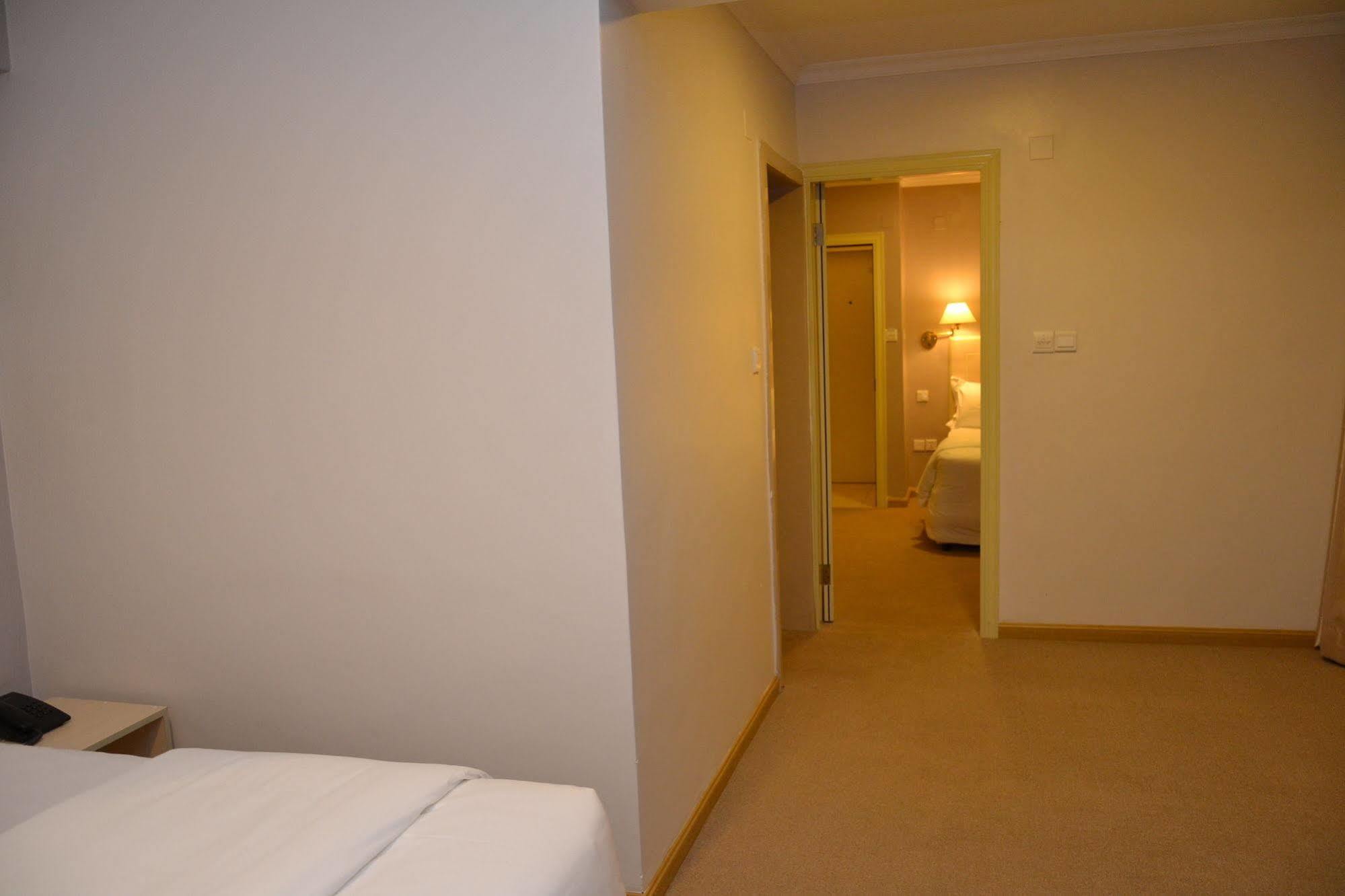 Gloria Hotel Kigali Esterno foto
