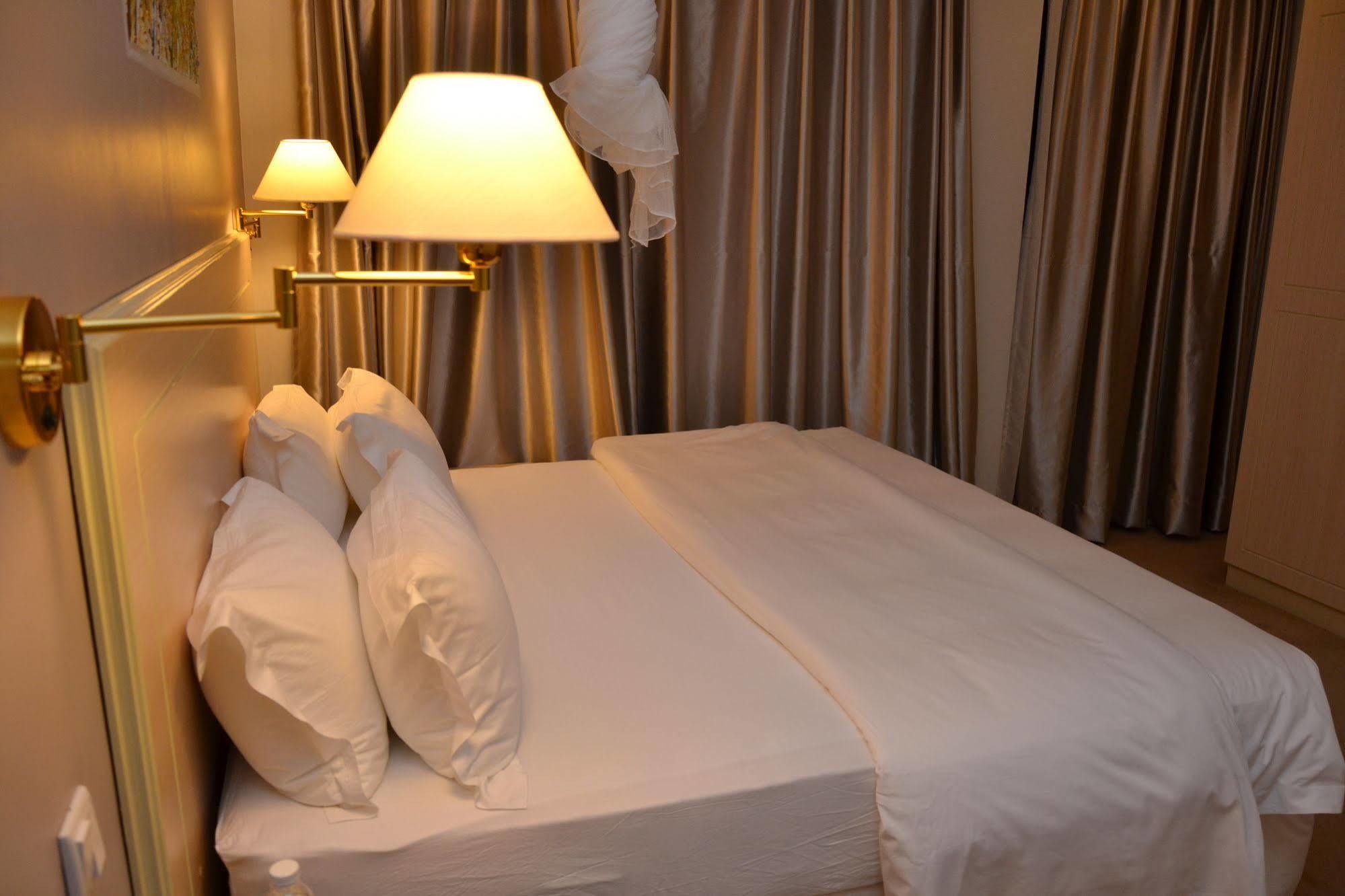 Gloria Hotel Kigali Esterno foto