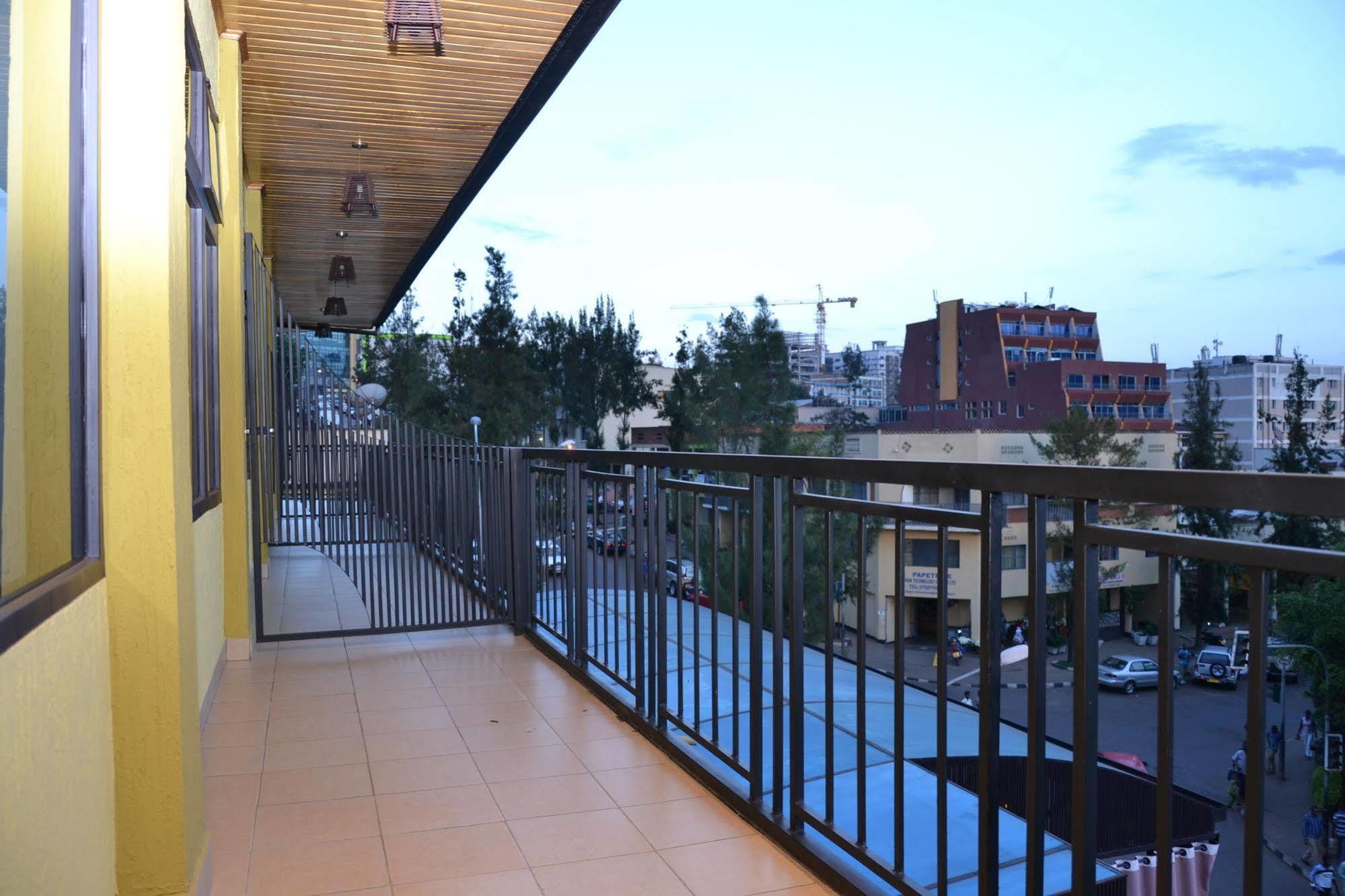 Gloria Hotel Kigali Esterno foto