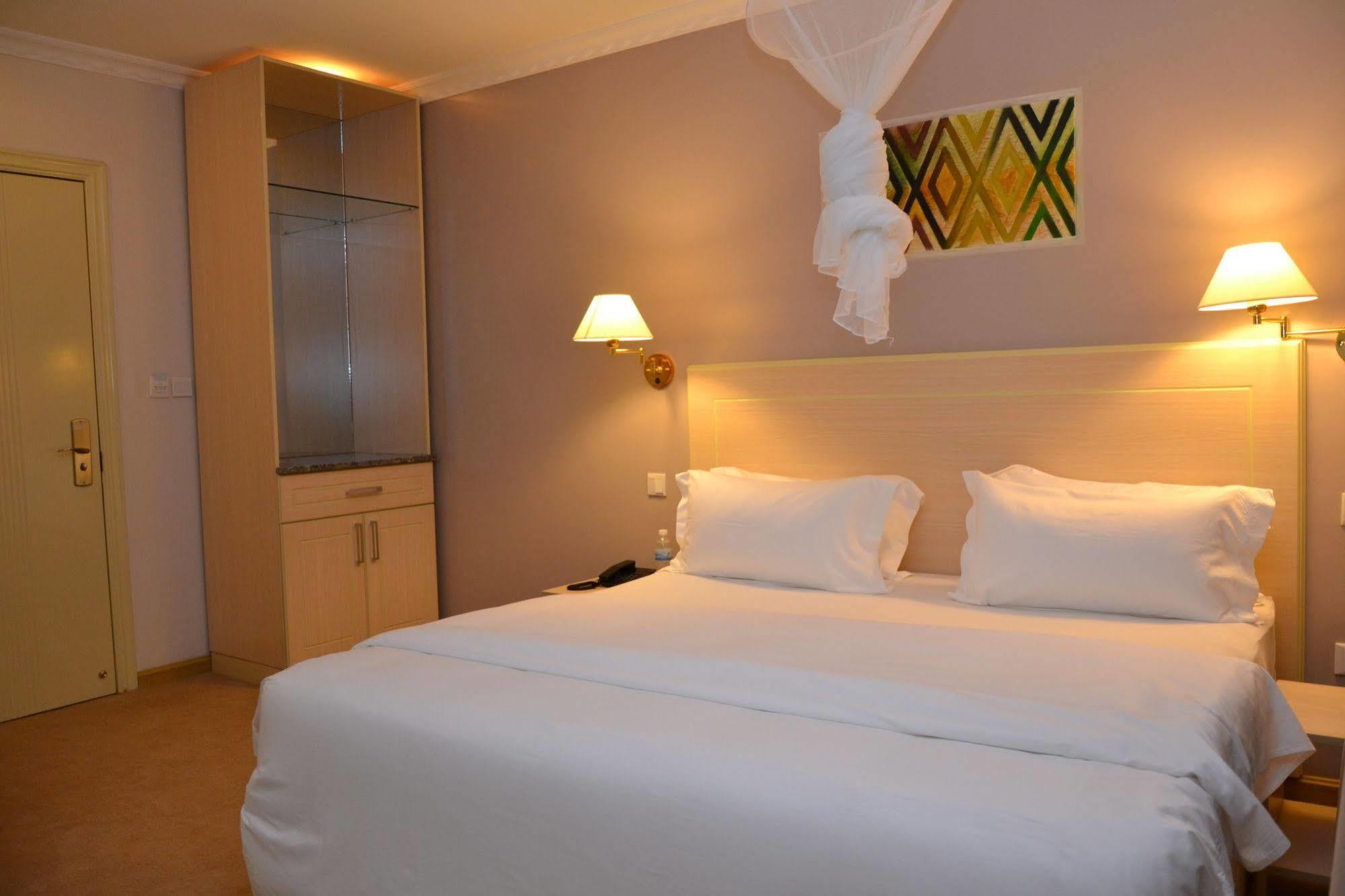 Gloria Hotel Kigali Esterno foto